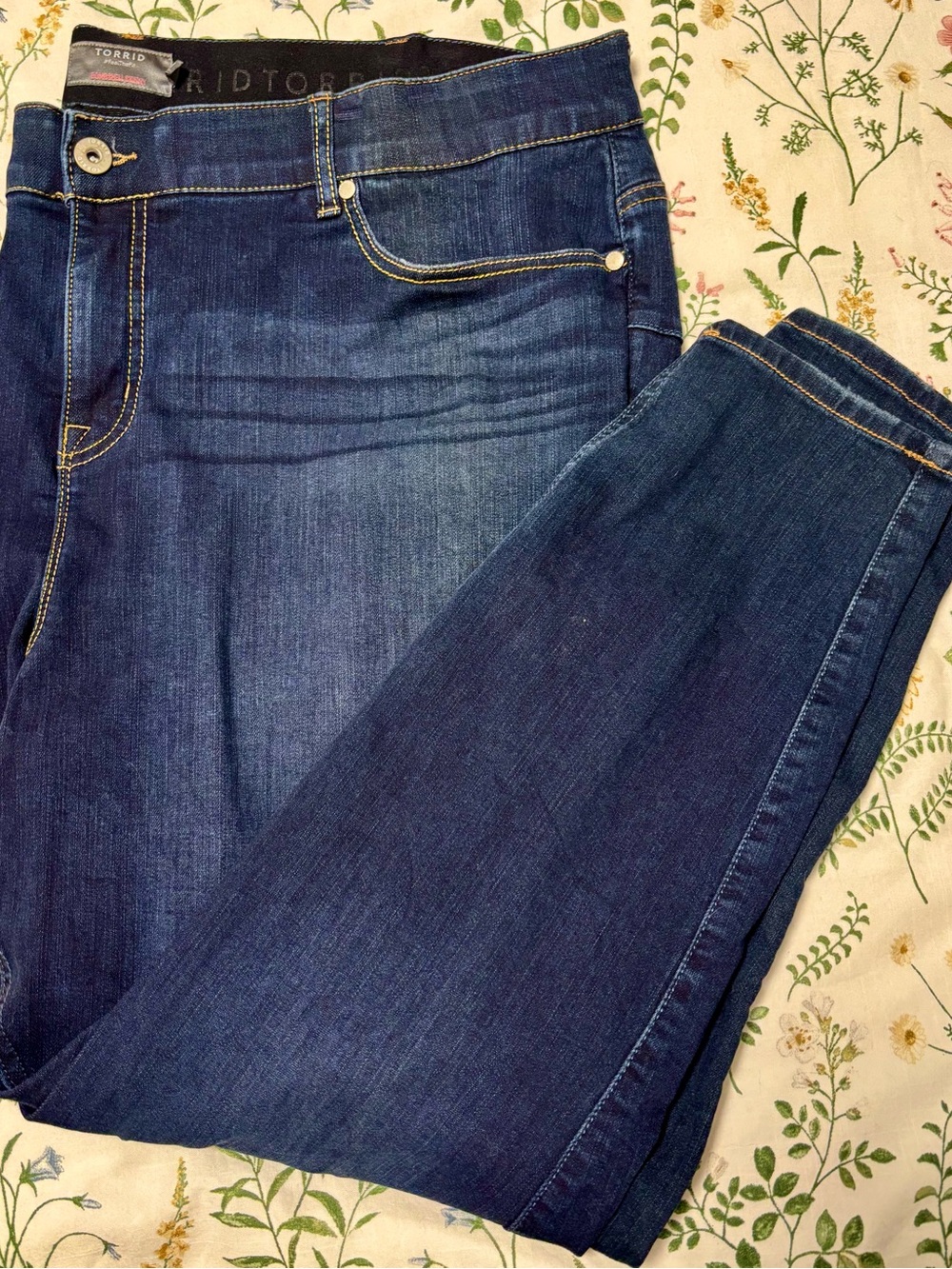torrid Bombshell Skinny Jeans - 26R